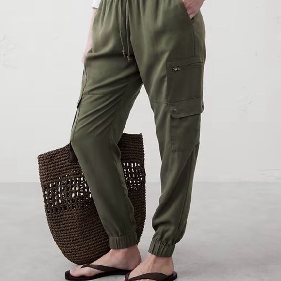 Banana Republic “Steele Green”Jogger Pants - Picture 1 of 6